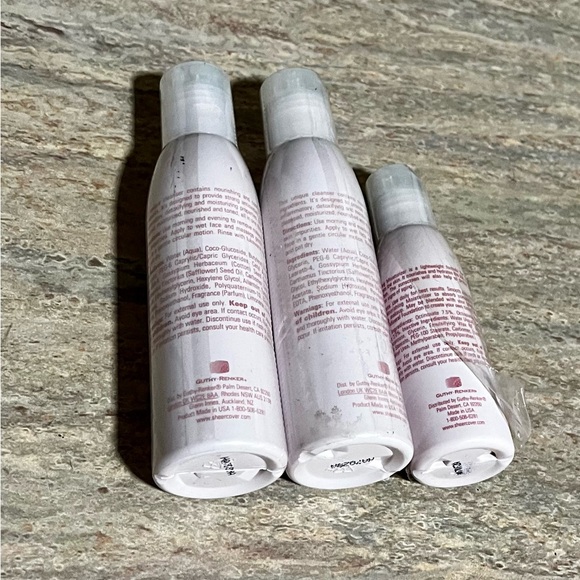 New Sheer Cover 2-Conditioning cleansers and 1-nourishing moisturizer set - Picture 6 of 8